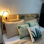 Cozy Studio Viceroy Residences Mckinley Hill Bgc